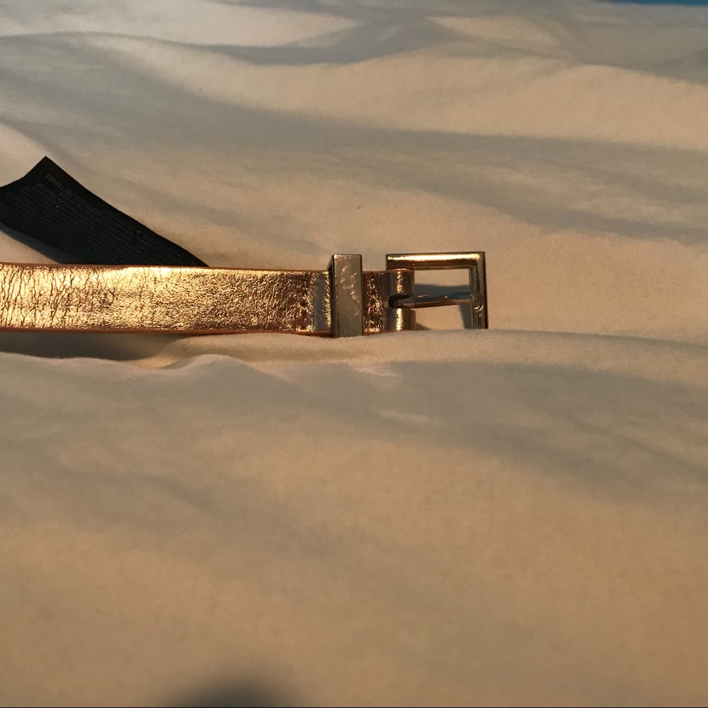 NWT rose gold faux leather mango belt small 33”